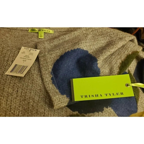 Trisha Tyler Crew Neck Multi Dots Brushed Sweater - Picture 9 of 11